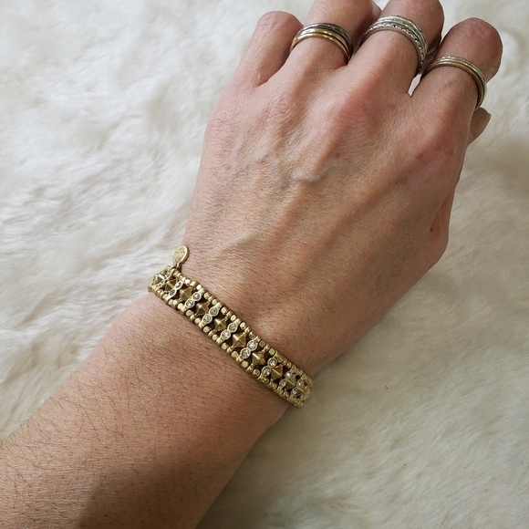 STELLA & DOT Goldtone Geometric Rhinestone Stretch Expandable Bracelet - Picture 6 of 6